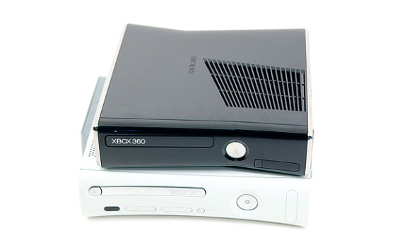 Bogate życie wewnętrzne, czyli nowy Xbox 360 Slim od środka