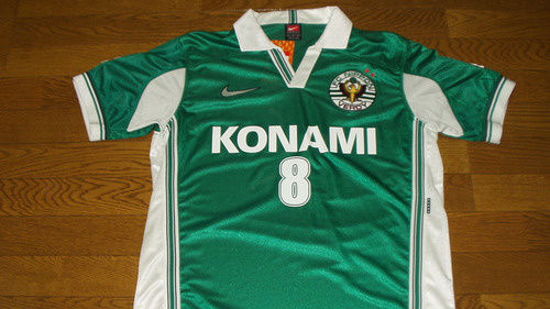 Konami i Tokyo Verdy, Czy wiecie, że... gry wideo często gościły na koszulkach piłkarskich? 