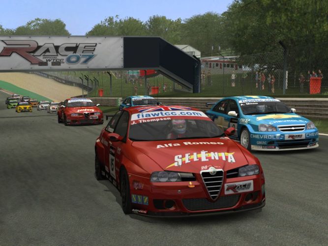 RACE 07 - rozpocznij przygotowania do sezonu wyścigów samochodowych!