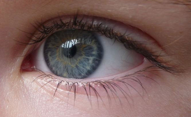 Naukowcy potwierdzają: FPS-y pomagają walczyć z chorobami oczu!