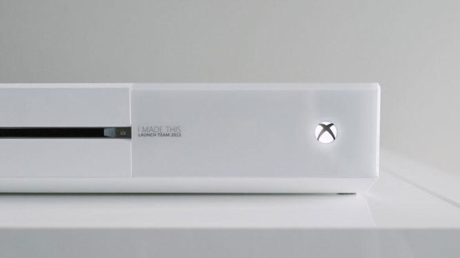 Plotka: Xbox One z aktualizacją dashboarda w marcu i białym modelem konsoli w 2014 roku