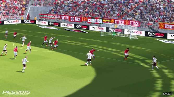 Cztery minuty z funkcjami Pro Evolution Soccer 2015