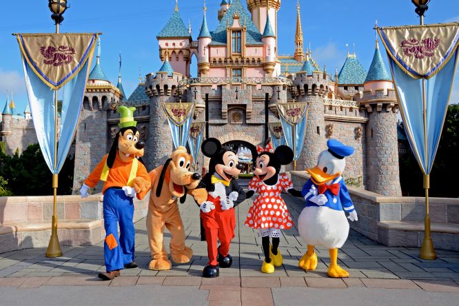 Z Disney Magic Kingdoms stworzymy swój własny Disneyland