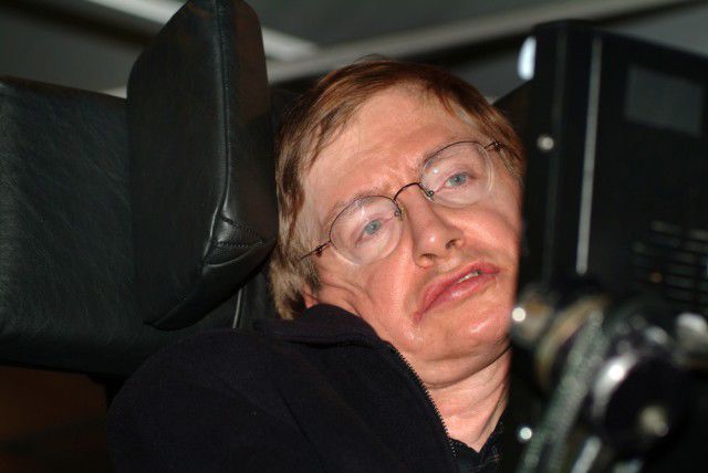 Stephen Hawking przestrzega przed sztuczną inteligencją